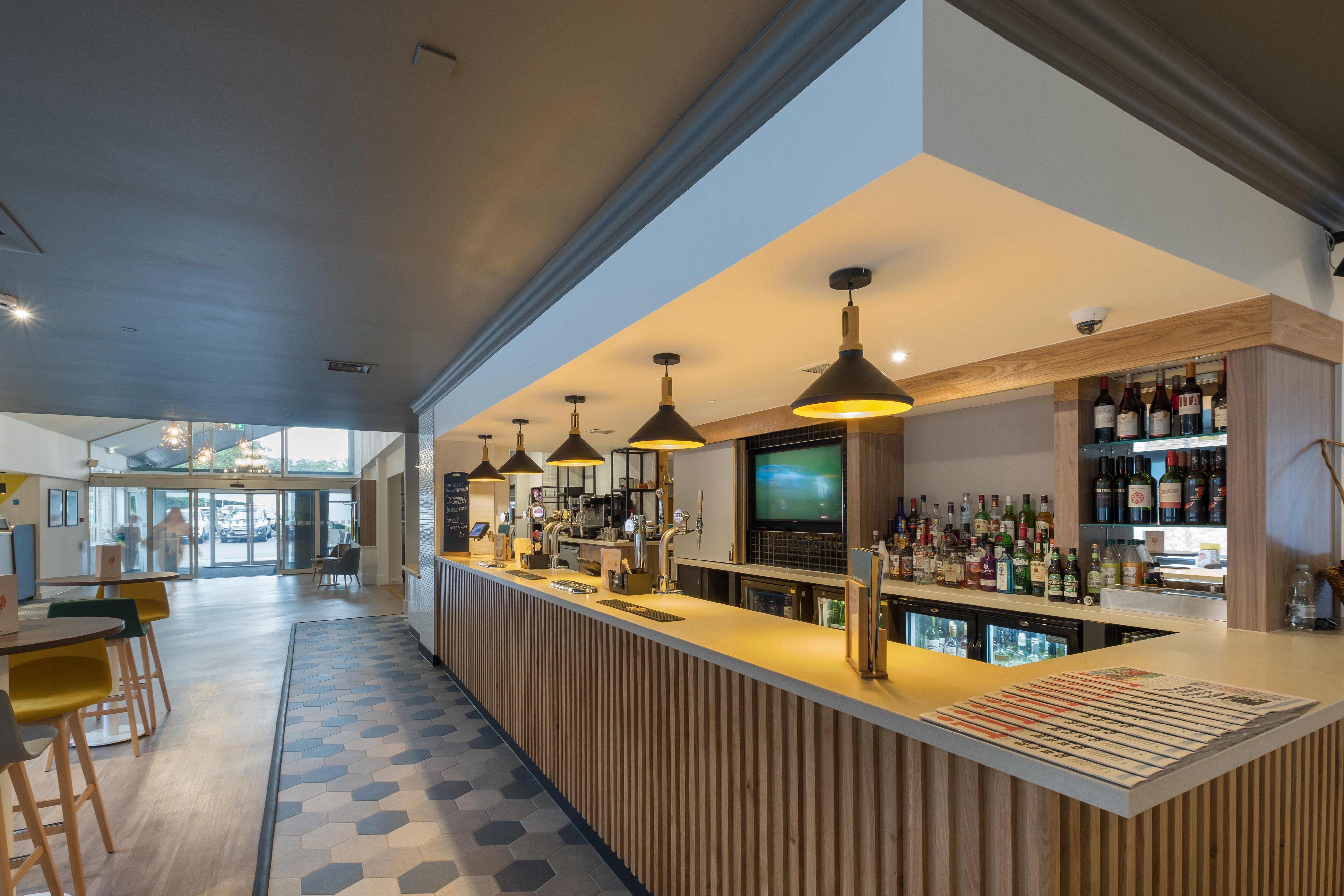 Holiday Inn Swindon By Ihg Eksteriør bilde