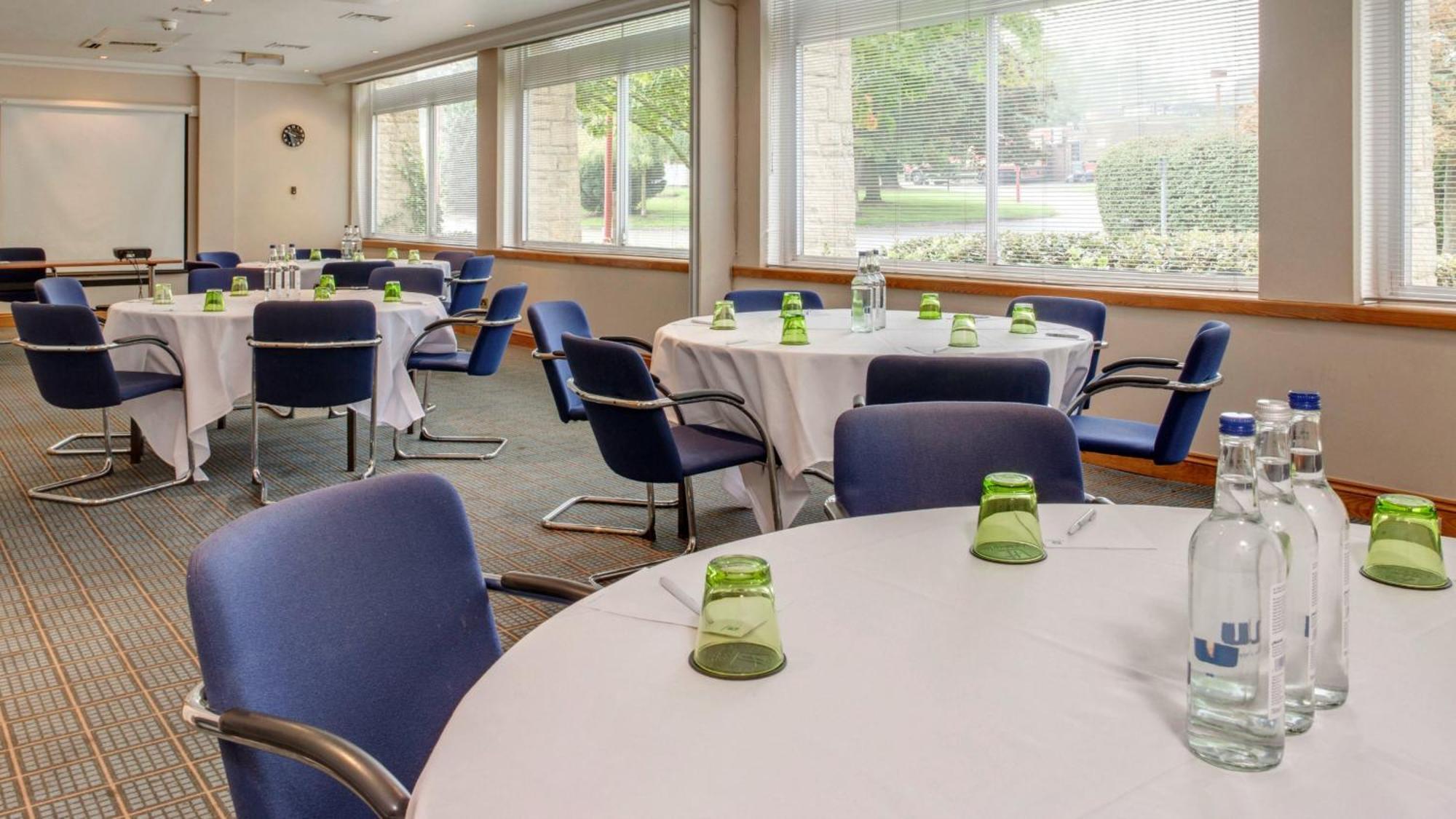 Holiday Inn Swindon By Ihg Eksteriør bilde
