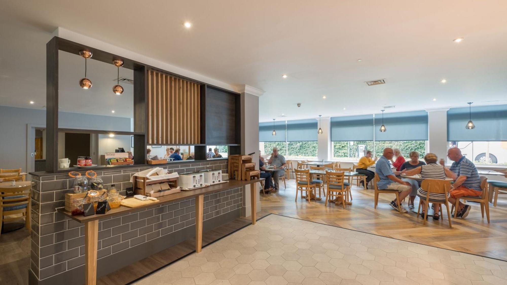 Holiday Inn Swindon By Ihg Eksteriør bilde