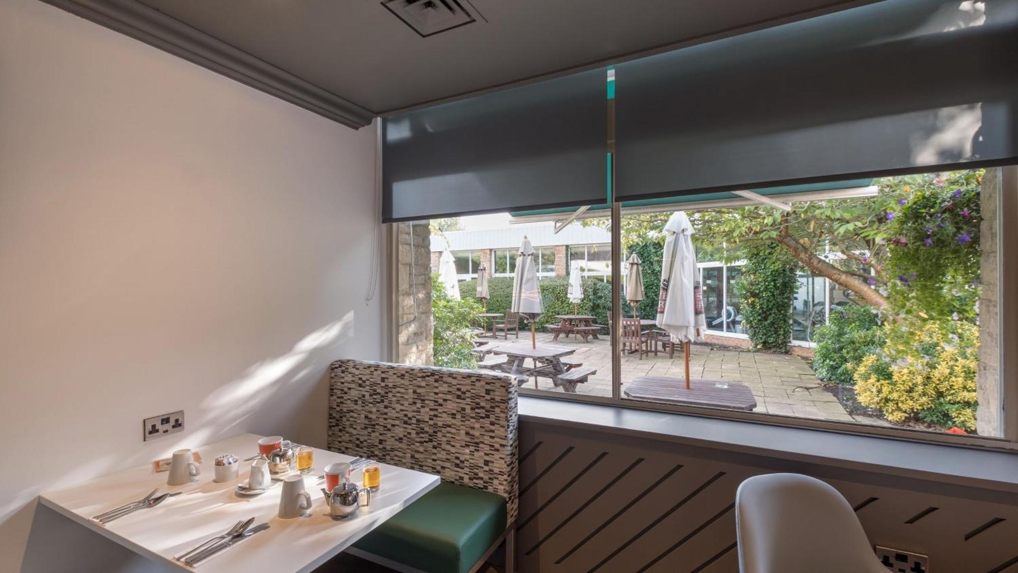 Holiday Inn Swindon By Ihg Eksteriør bilde